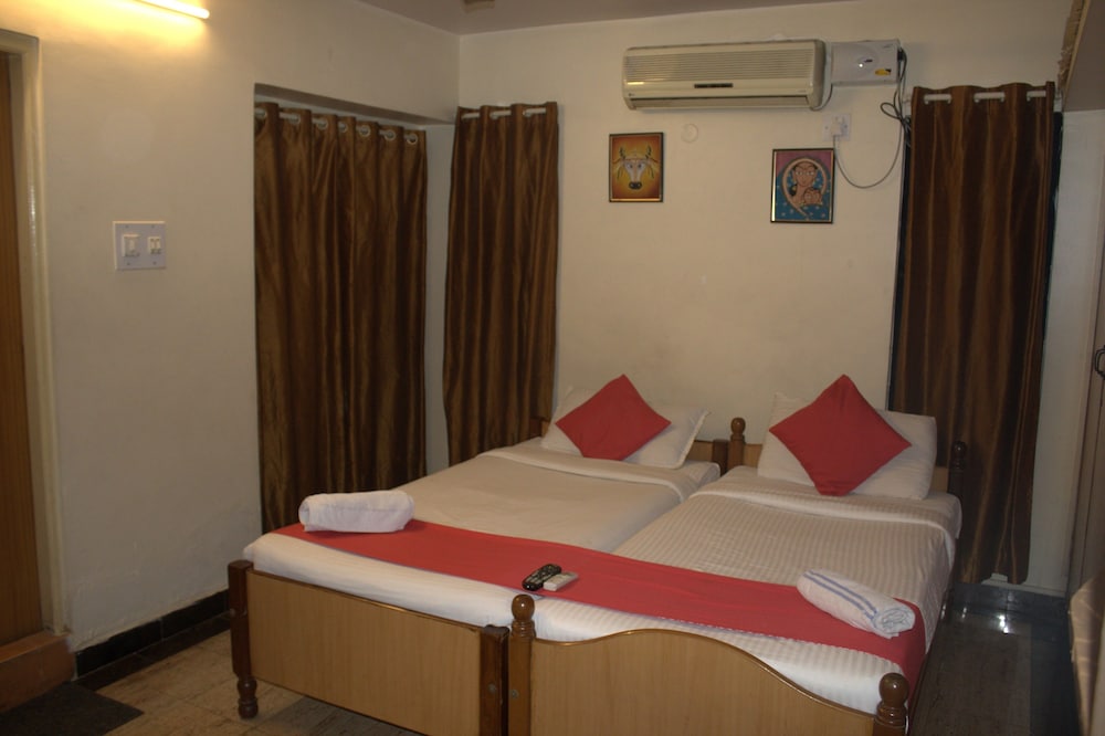 Deluxe Room - Photo 7