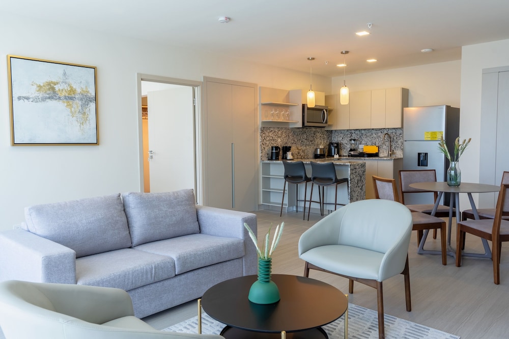 Business Condo, 1 Bedroom photo 1