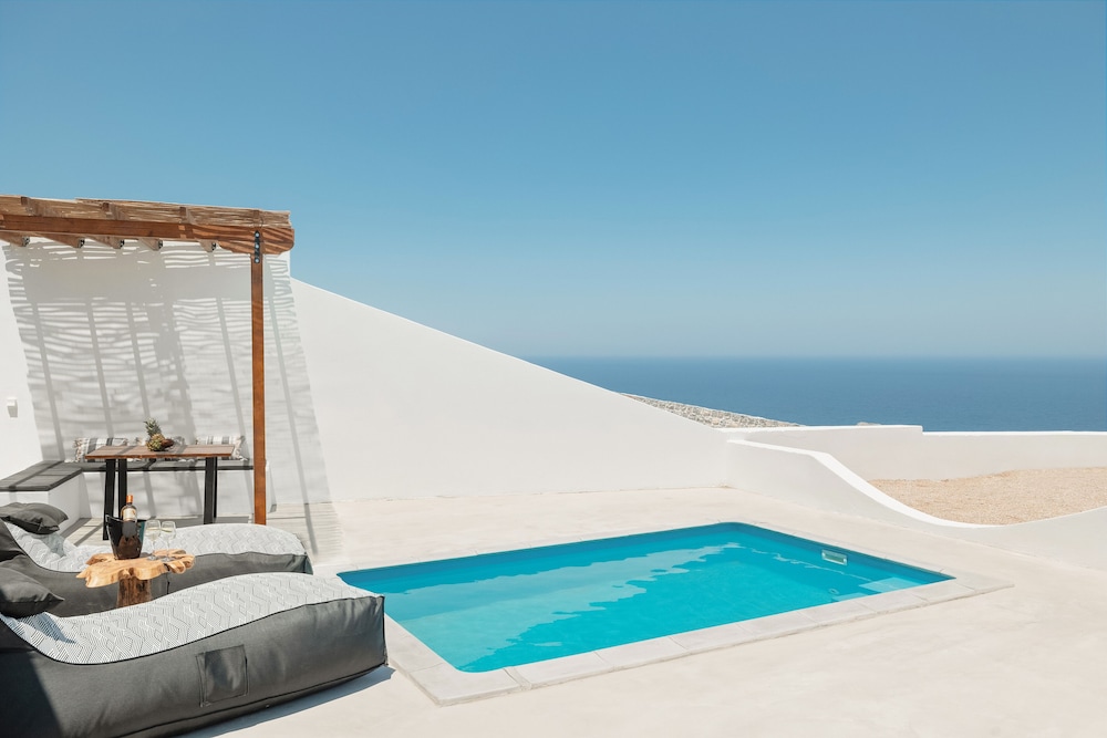 Villa two bedroom with private pool, interior hot tub & Sea View - Photo 5