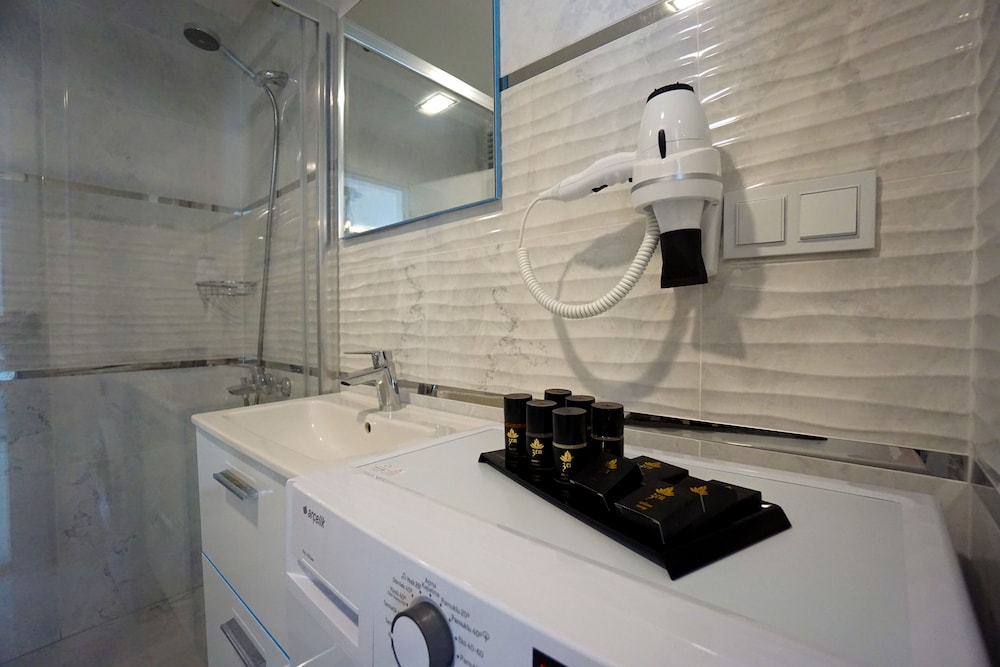 Deluxe Suite, Non Smoking, Kitchen photo 2