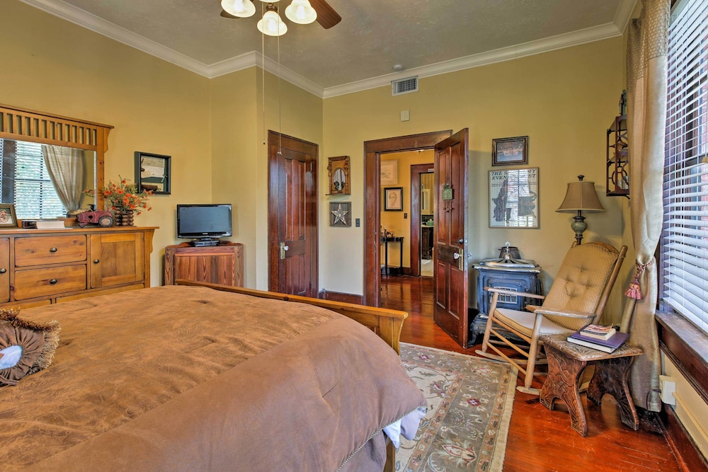 House (4 Bedrooms) photo 1