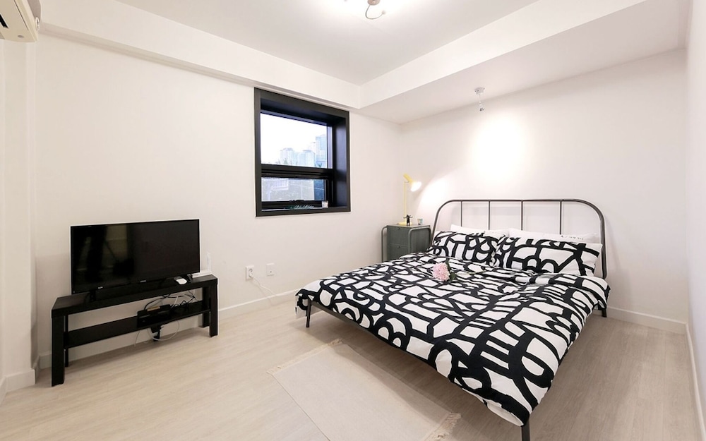 Room (Double Room 202)