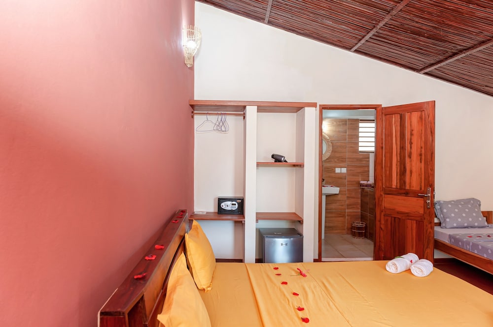 Deluxe Bungalow photo 3
