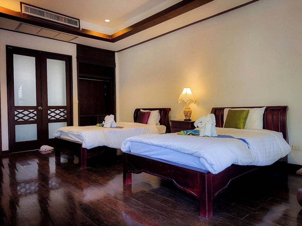 Hillside Deluxe Twin Room - Photo 4