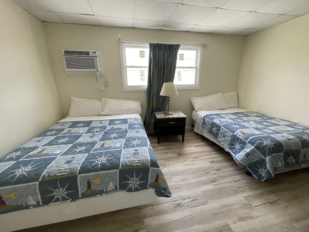 Economy Quadruple Room photo 1