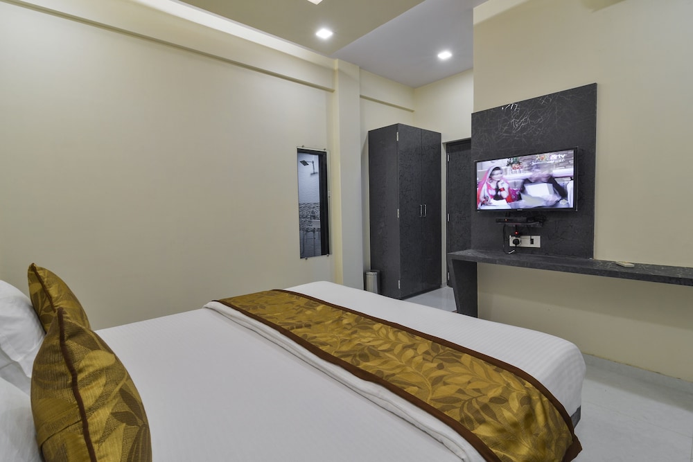 Superior Deluxe Room - Photo 7