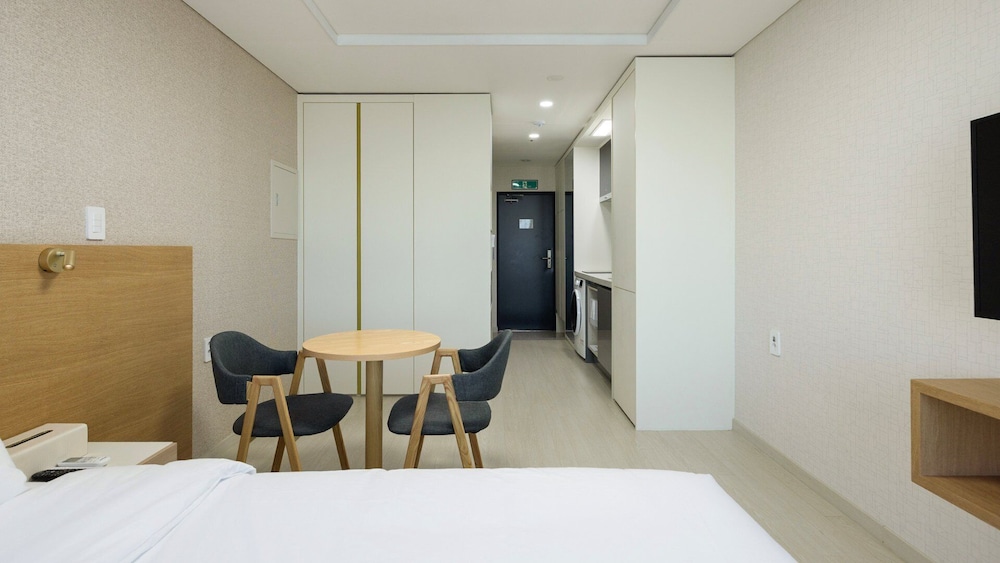 Deluxe Double Room, Non Smoking, City View photo 2