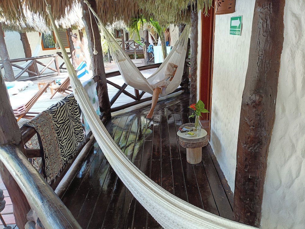 Bungalow, 2 Double Beds, Pool View - Photo 4