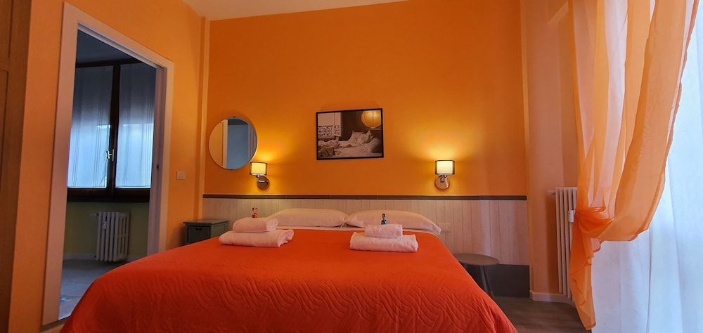 Romantic Suite, Ensuite photo 3