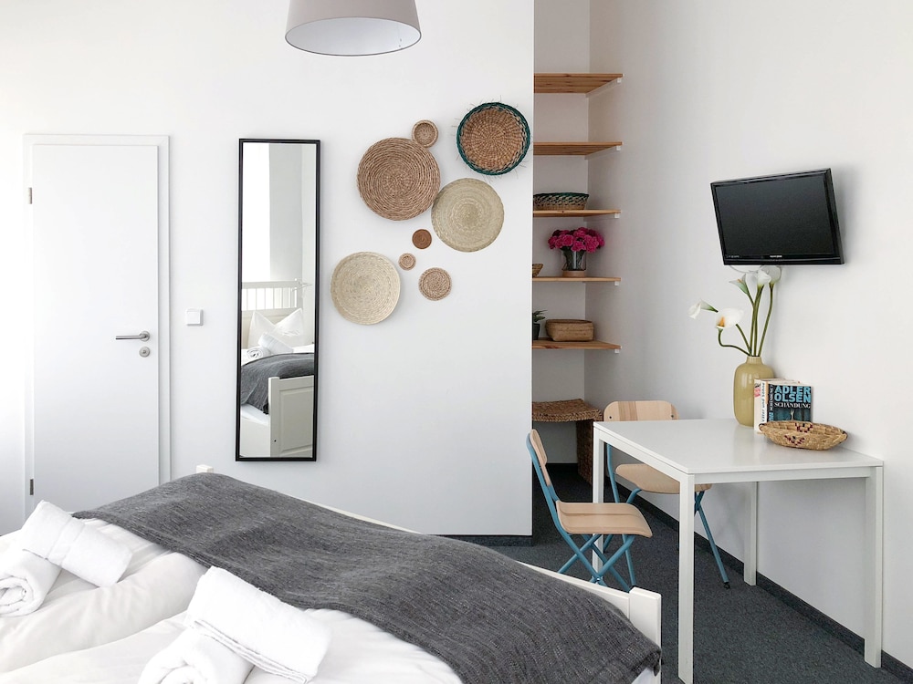 Double Room, Private Bathroom ( ECO) photo 2