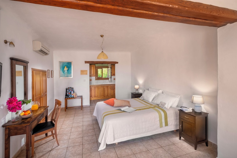 Double Room, Garden View photo 2