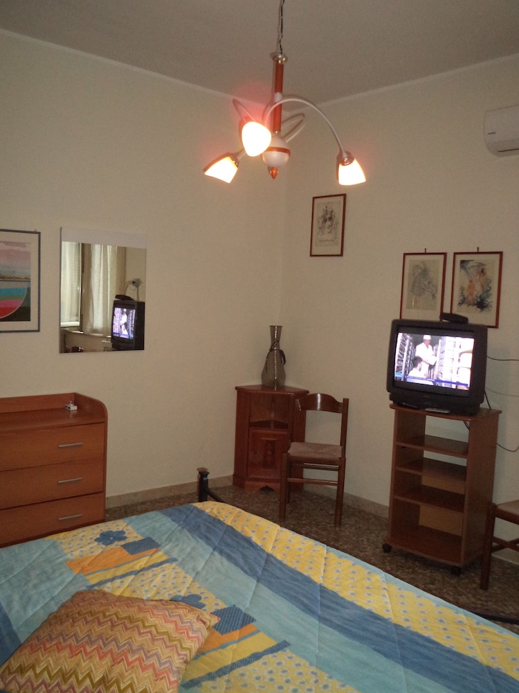 Apartment photo 1