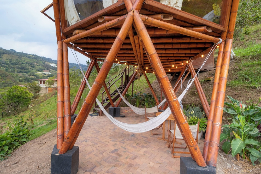 Deluxe Cabin, Balcony, Mountain View photo 3