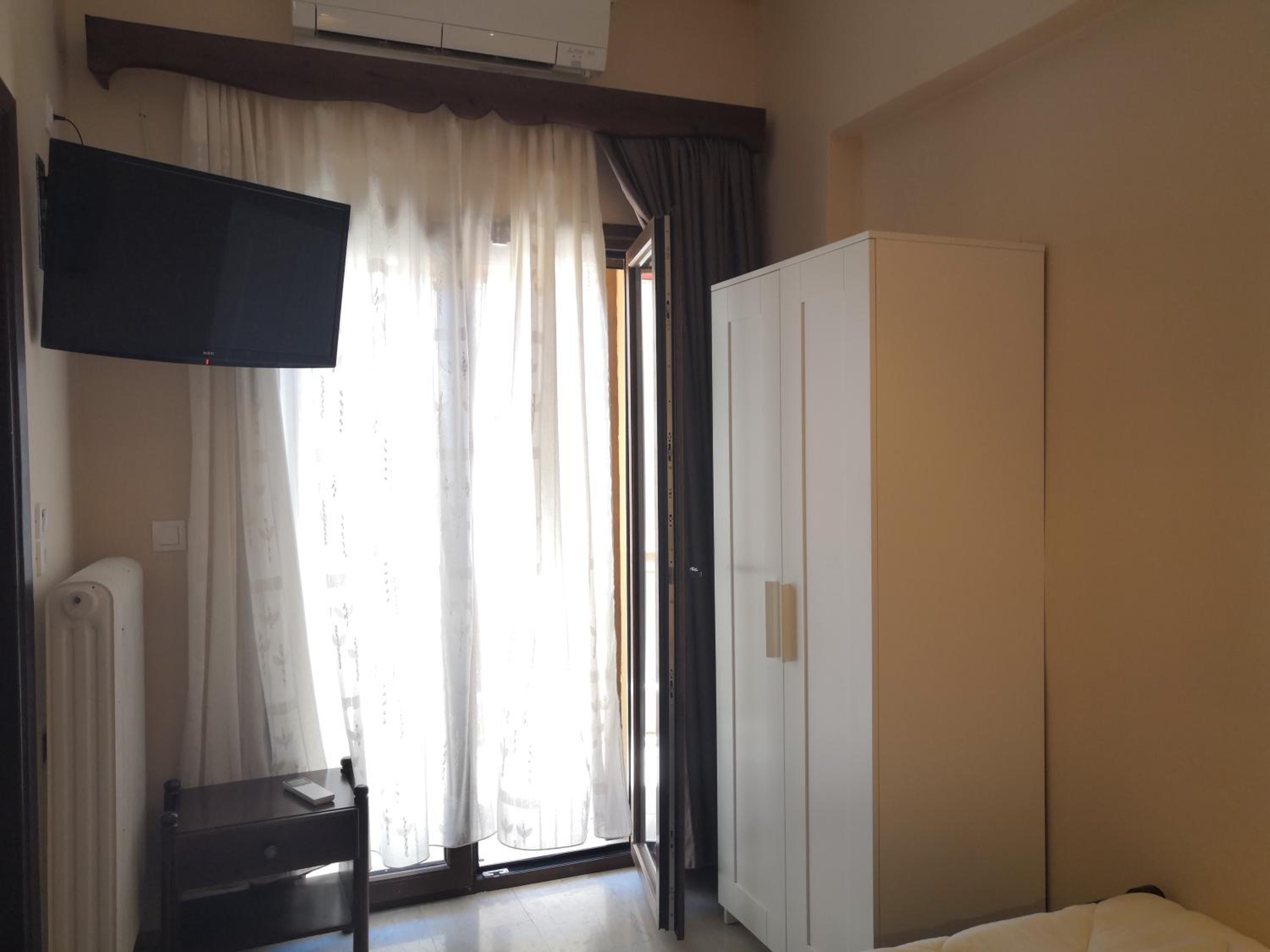 Small Single Room no View