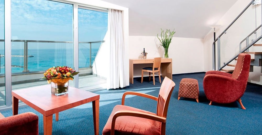 Gallery Duplex, 2 Bedrooms, Sea View photo 2