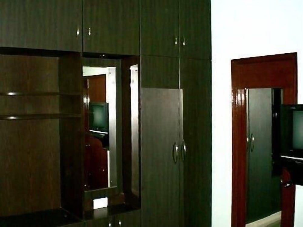Executive Suite, 1 Bedroom, Smoking, Park View