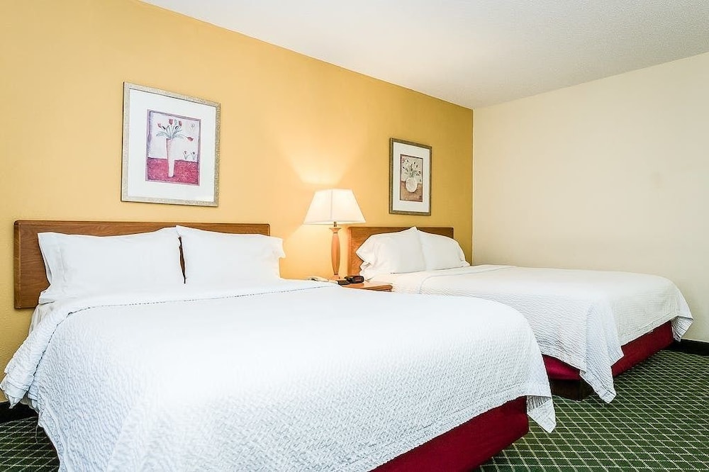 Room, 2 Queen Beds, Non Smoking - Photo 3