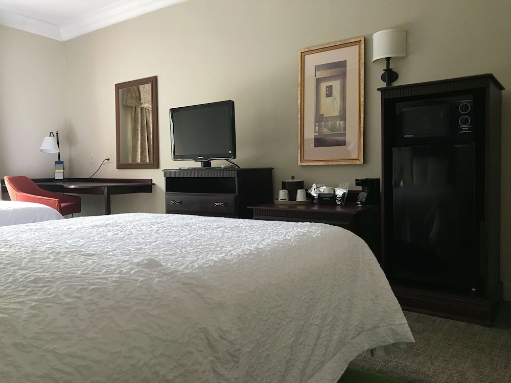 Room, 2 Queen Beds, Accessible, Non Smoking - Photo 2