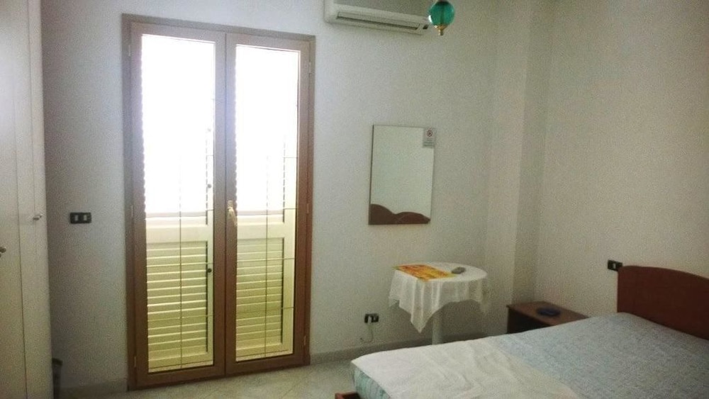 Classic Apartment, 2 Bedrooms photo 1
