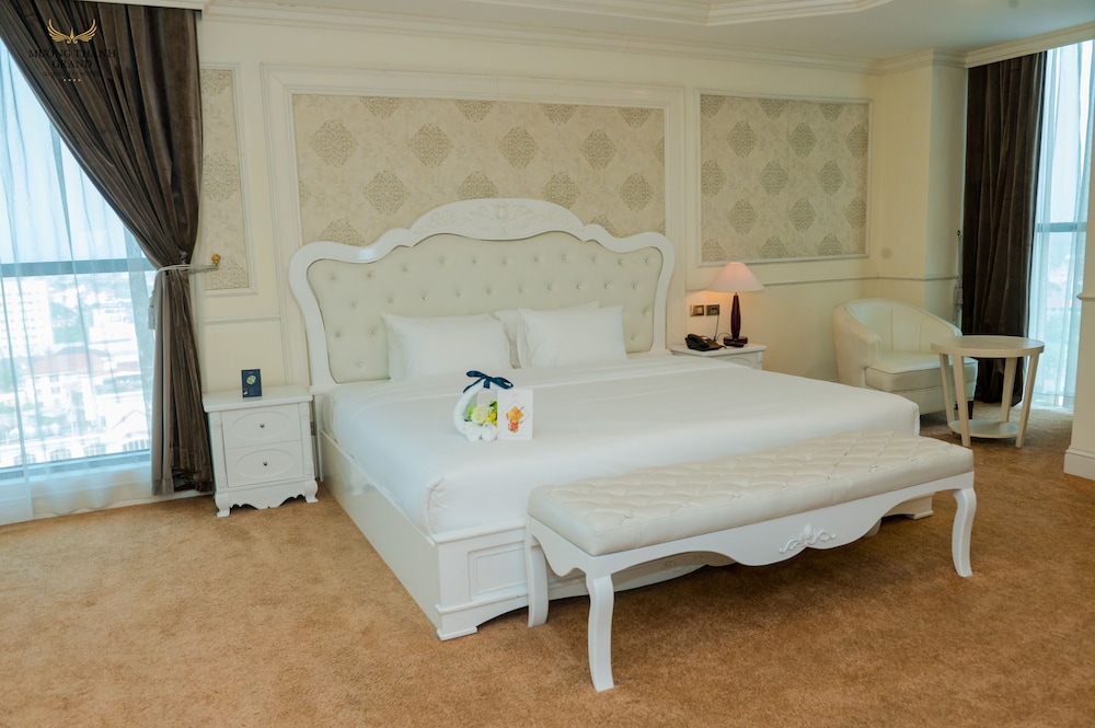 Executive Suite, 1 King Bed photo 2