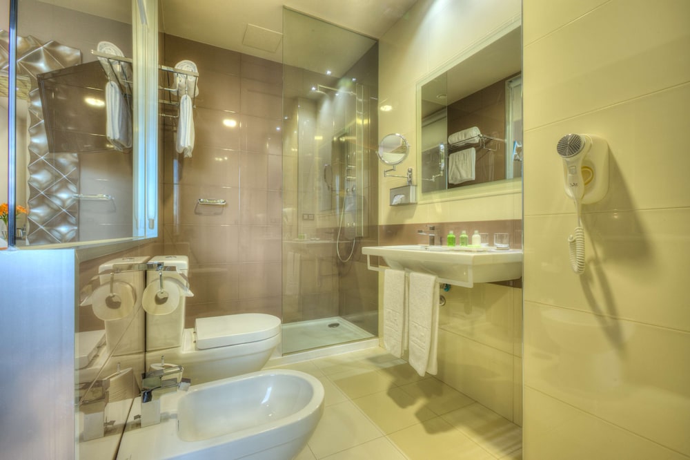 Standard Room - Photo 25