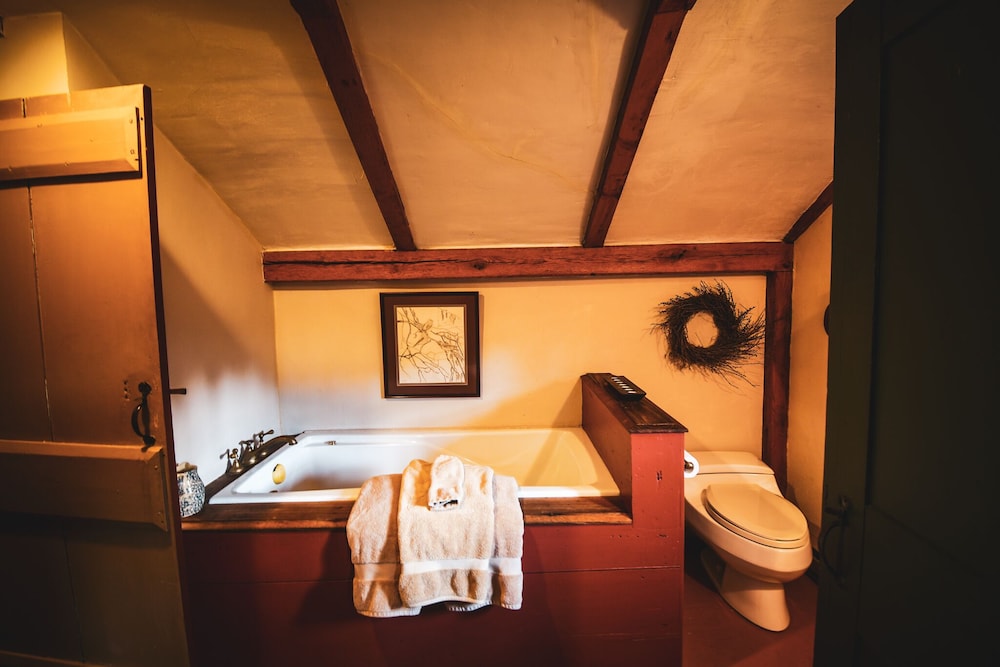 Room, 1 Queen Bed, Valley View photo 2