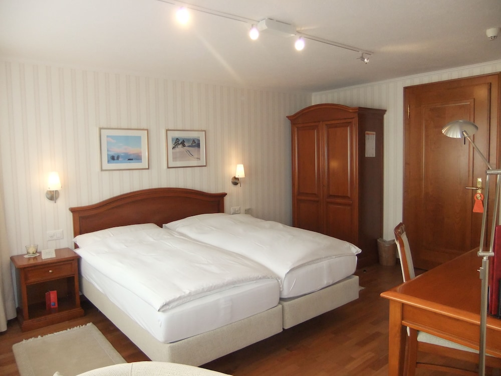 Deluxe Double Room, Private Bathroom