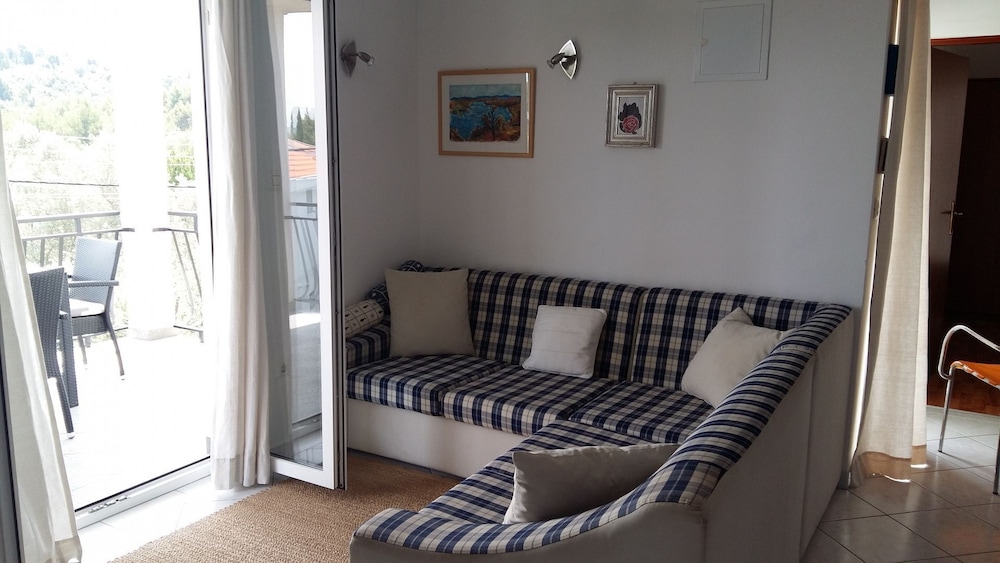 Apartment (Daju - 3 colours - A1 plavi(2+2)) photo 2