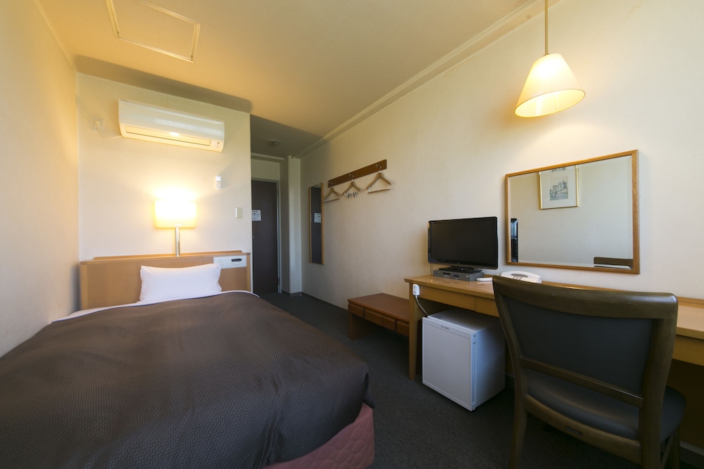 Single Room, Smoking (Main Building)