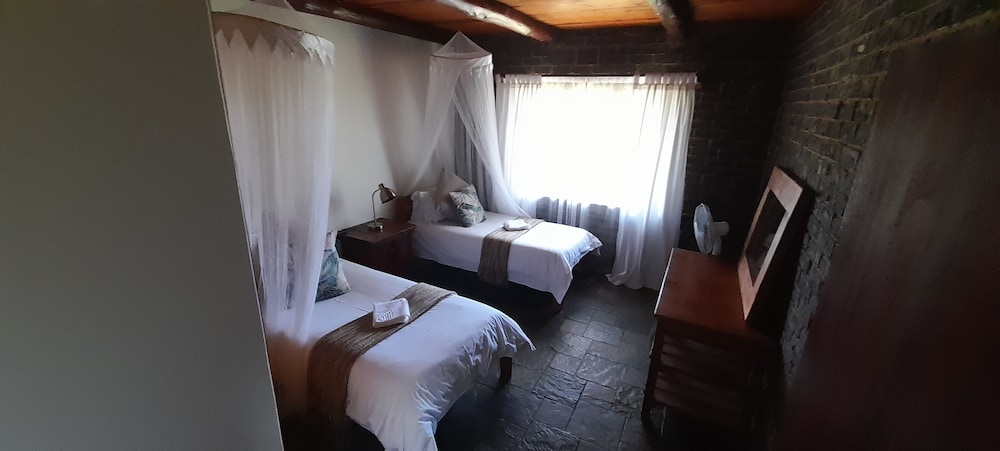 Family House - Photo 11
