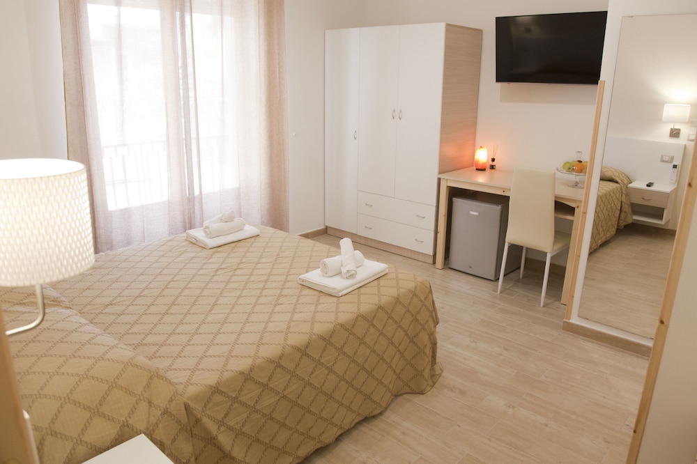 Superior Double Room, 1 Queen Bed, Ensuite, Tower