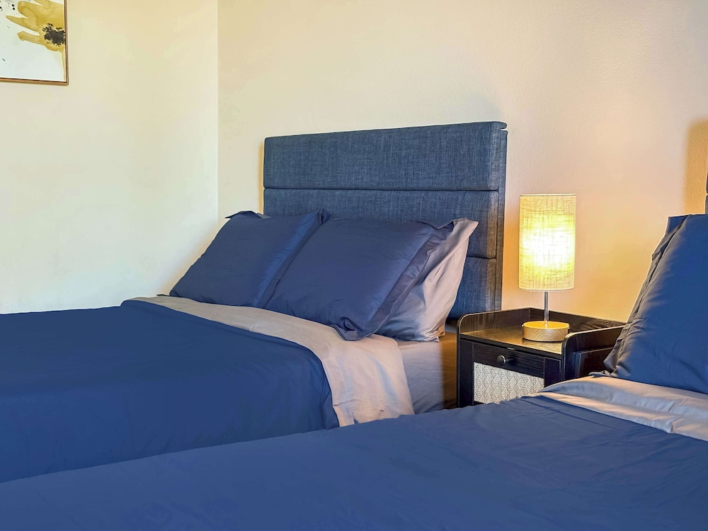 Charming 2BR Retreat Pool Gym 10min to Disneyland, 사진 23