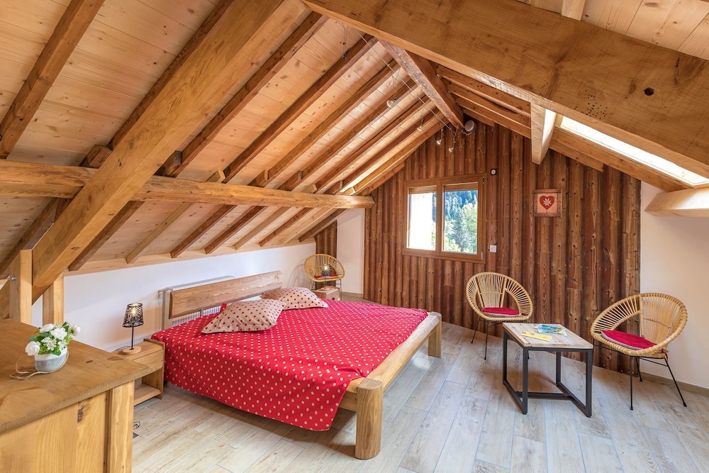 Comfort Cottage, Private Bathroom, Mountain View (Gîte Coste Belle) photo 2