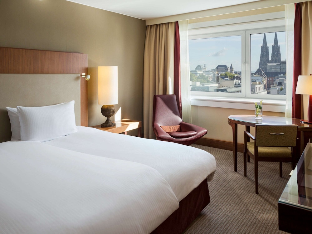Deluxe Room, 1 King Bed (Domblick) - Photo 2