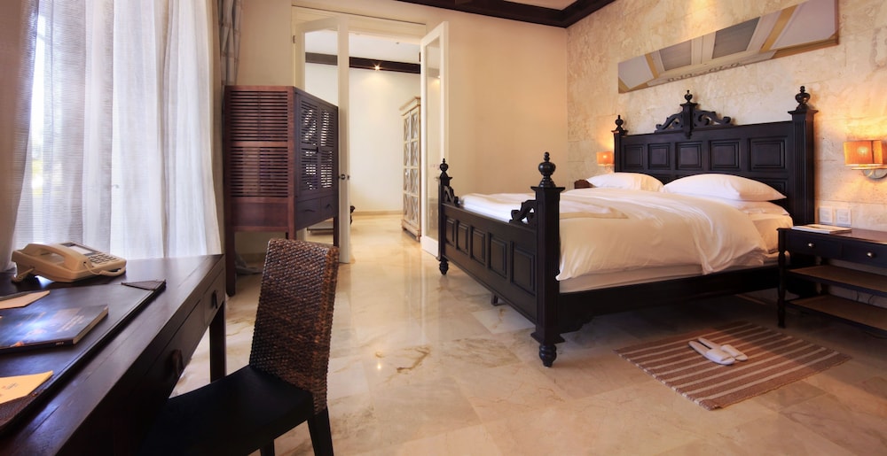 Deluxe Suite (Tropical View) photo 2