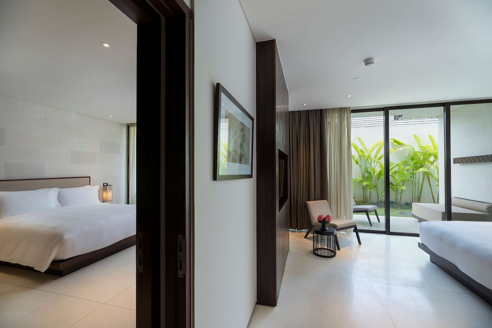 Deluxe Room, 1 King Bed, Terrace
