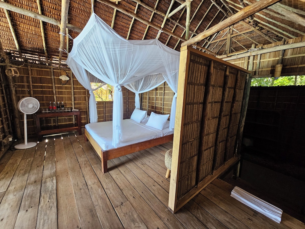 Panoramic Bungalow, 2 Bedrooms, Ocean View, Beachfront photo 3