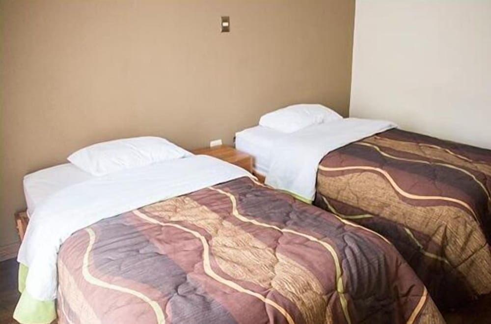 Twin Room, Non Smoking photo 3