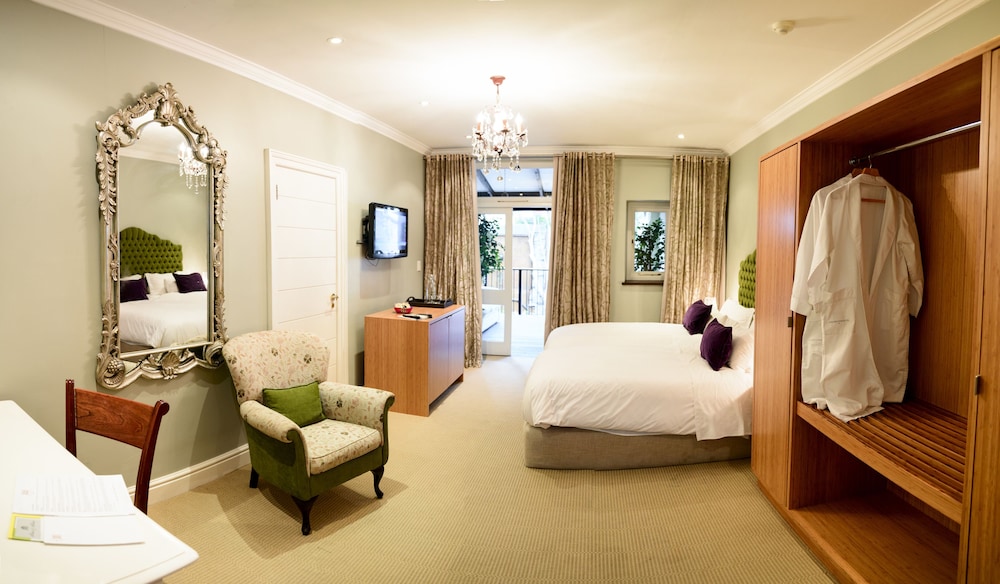 Luxury Room - Photo 19
