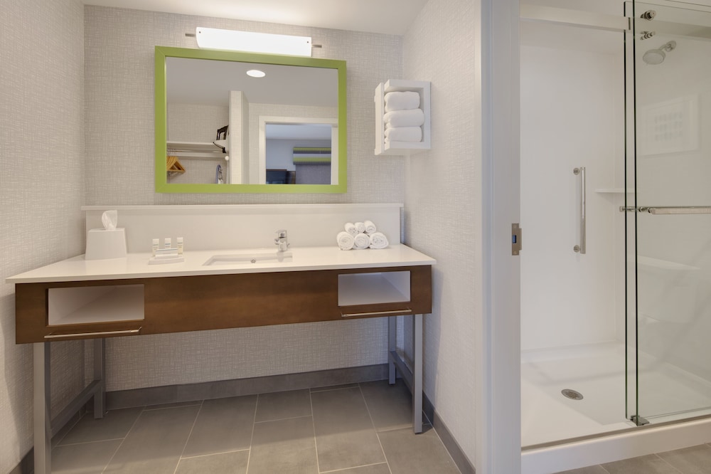 Suite, 1 King Bed, Accessible, Refrigerator & Microwave (Hearing) - Photo 4