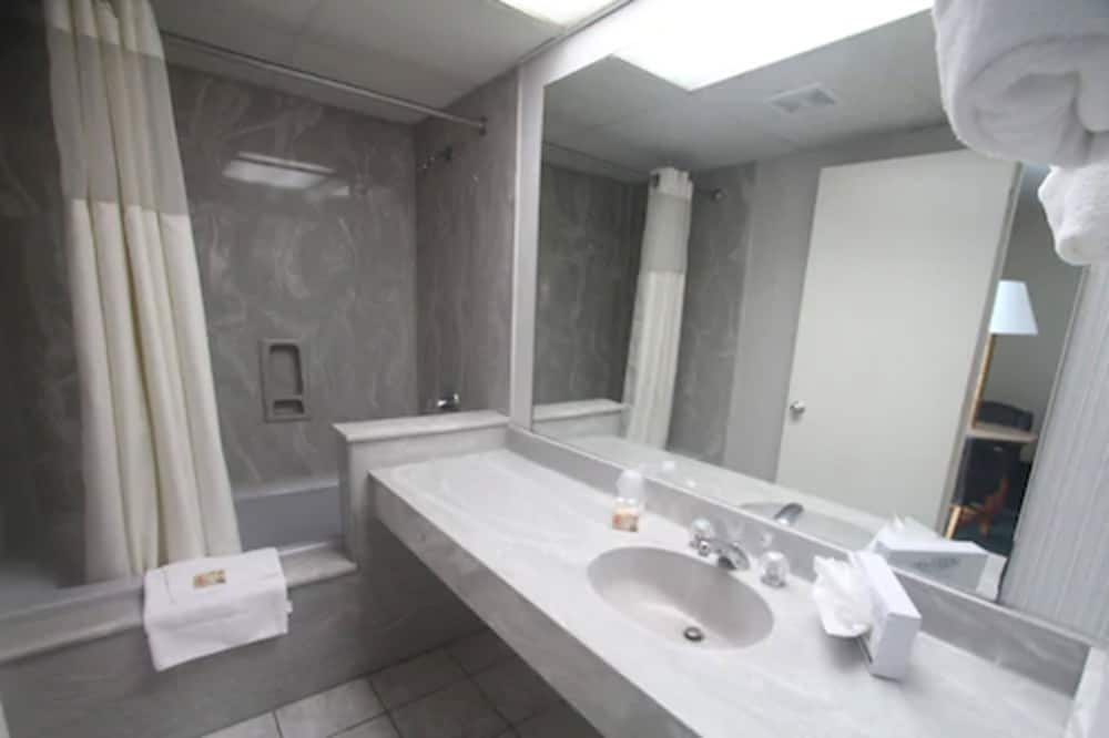 Standard Room, 2 Double Beds, Kitchenette, Oceanfront - Photo 6
