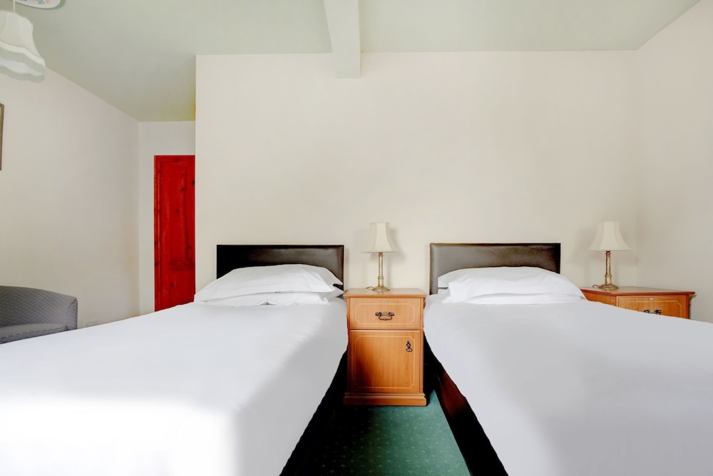 Standard Twin Room, 2 Twin Beds photo 3