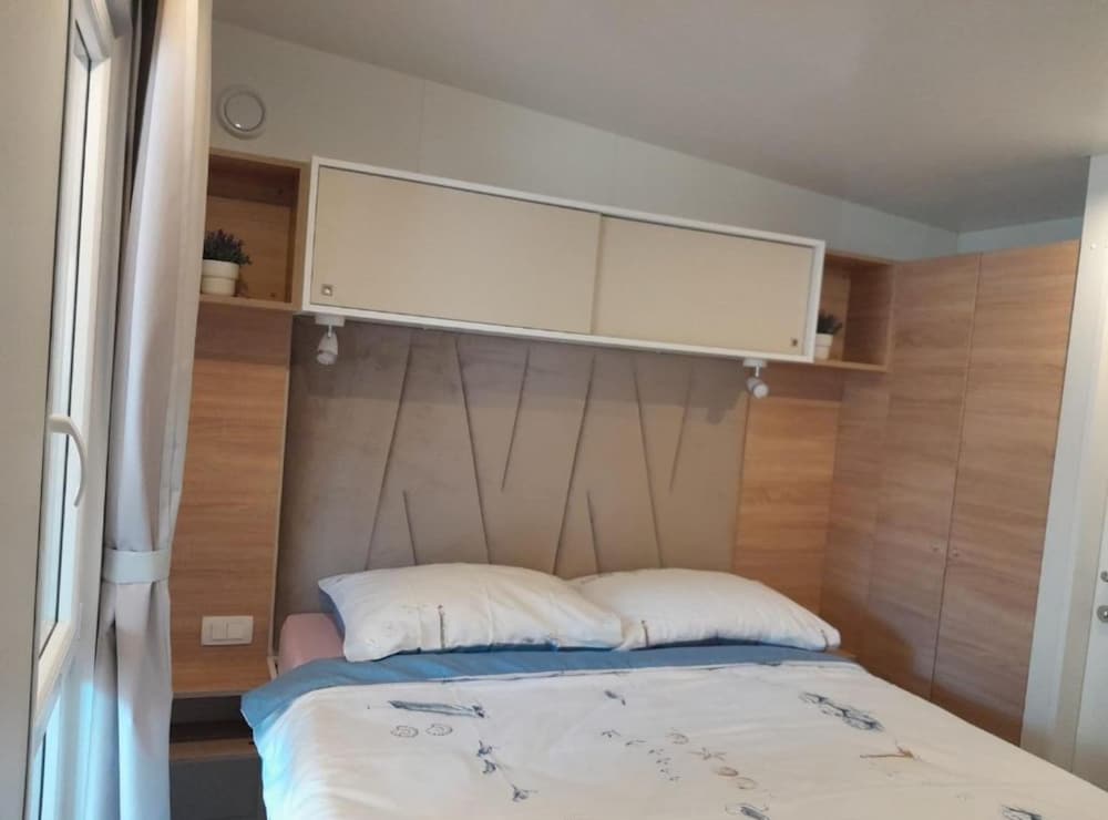Apartment (Two Bedroom Mobile Home With Terrace)