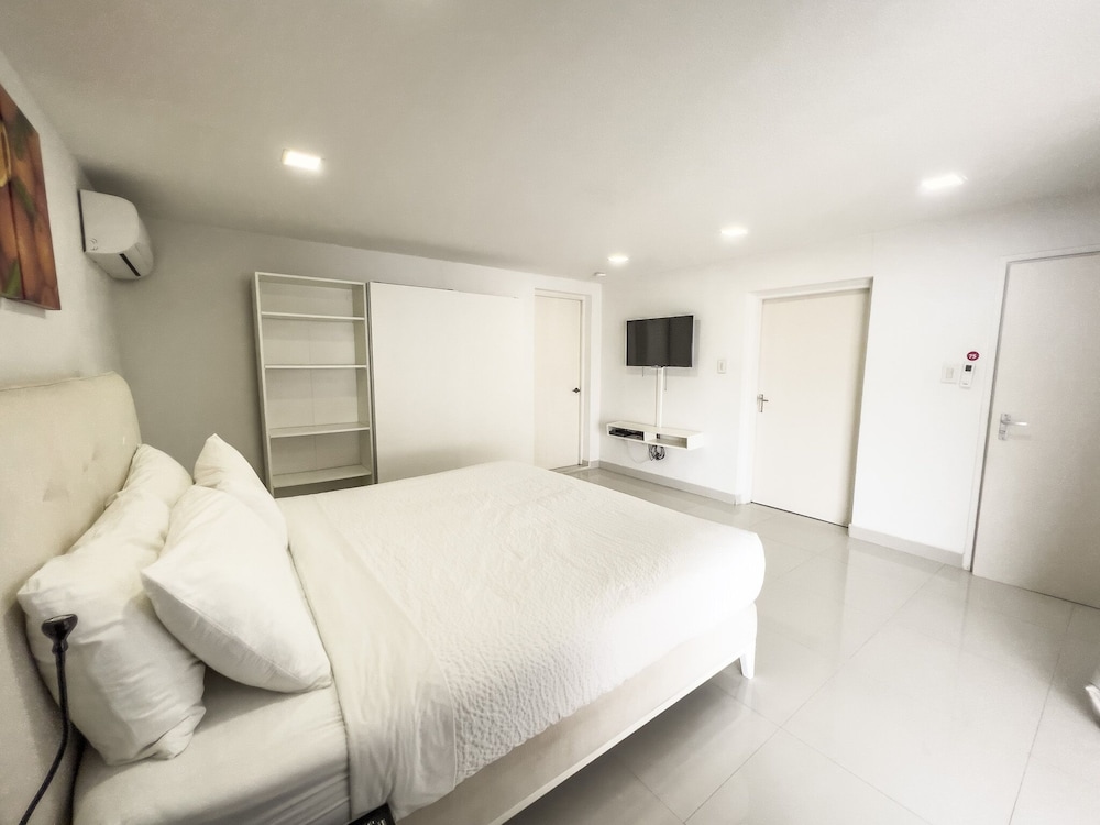 House (4 Bedrooms) photo 1