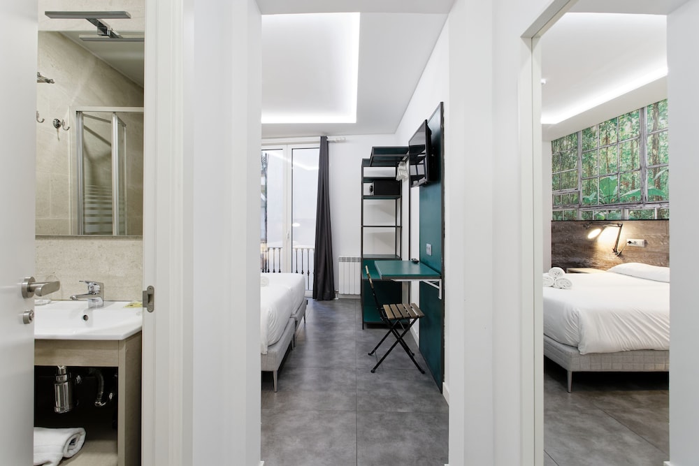 Standard Twin Room, Courtyard View photo 2