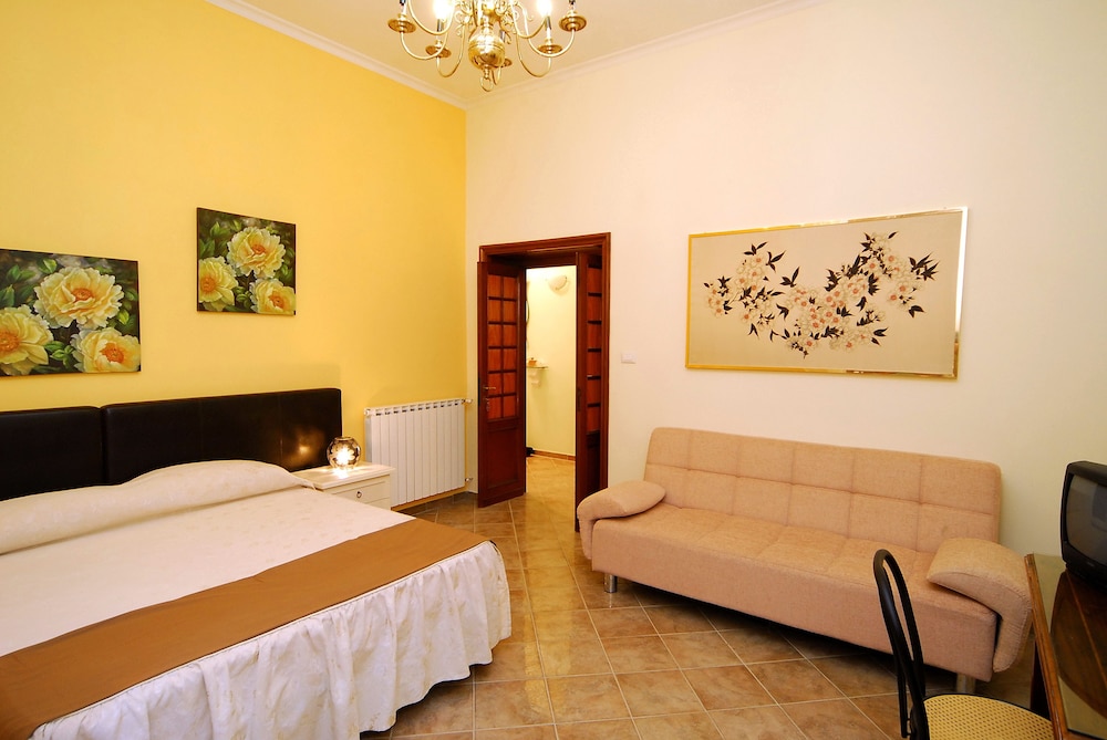 Triple Room