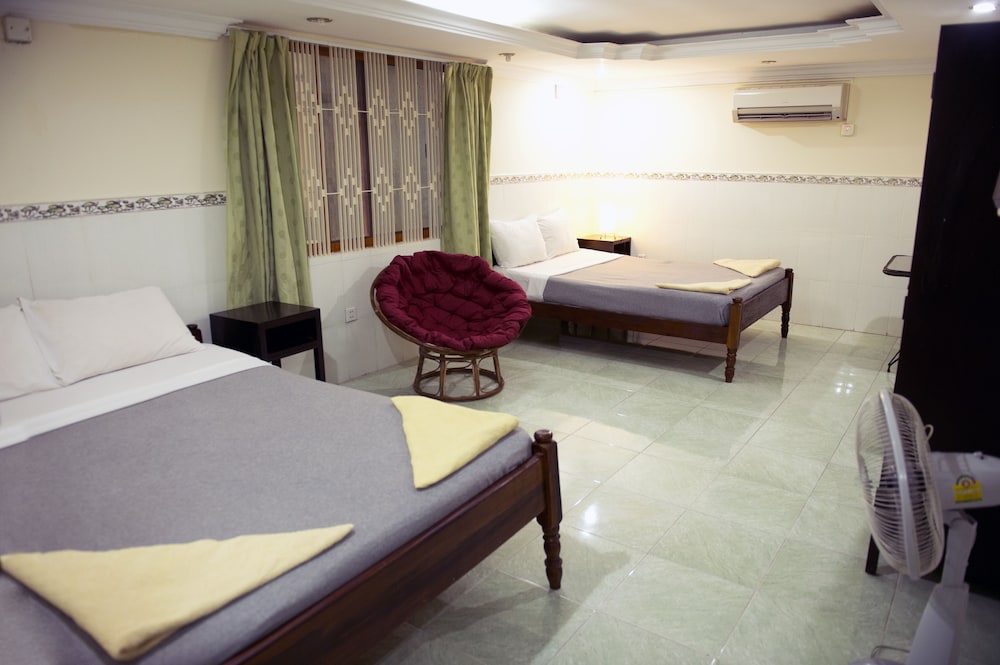 Twin (Sleeps 4) photo 1