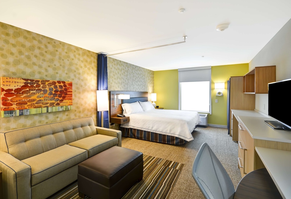 Suite, 1 King Bed, Accessible, Bathtub photo 1