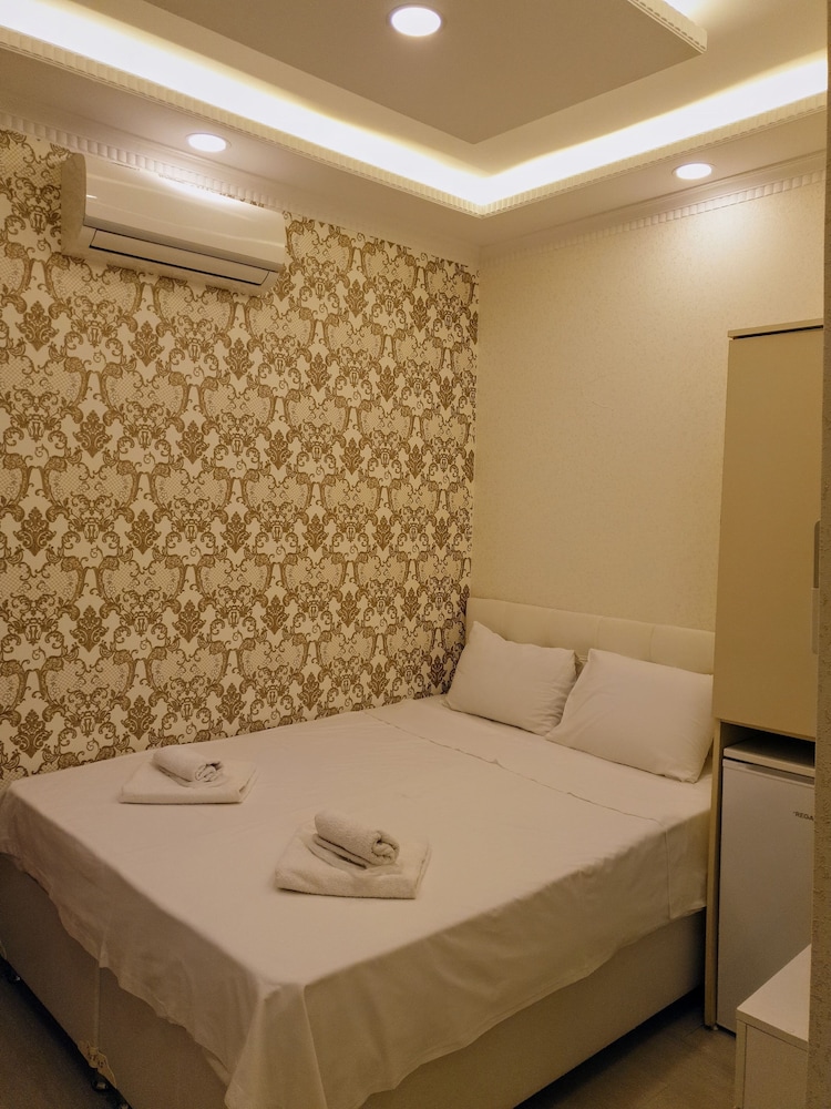 Classic Room, 1 Queen Bed photo 1