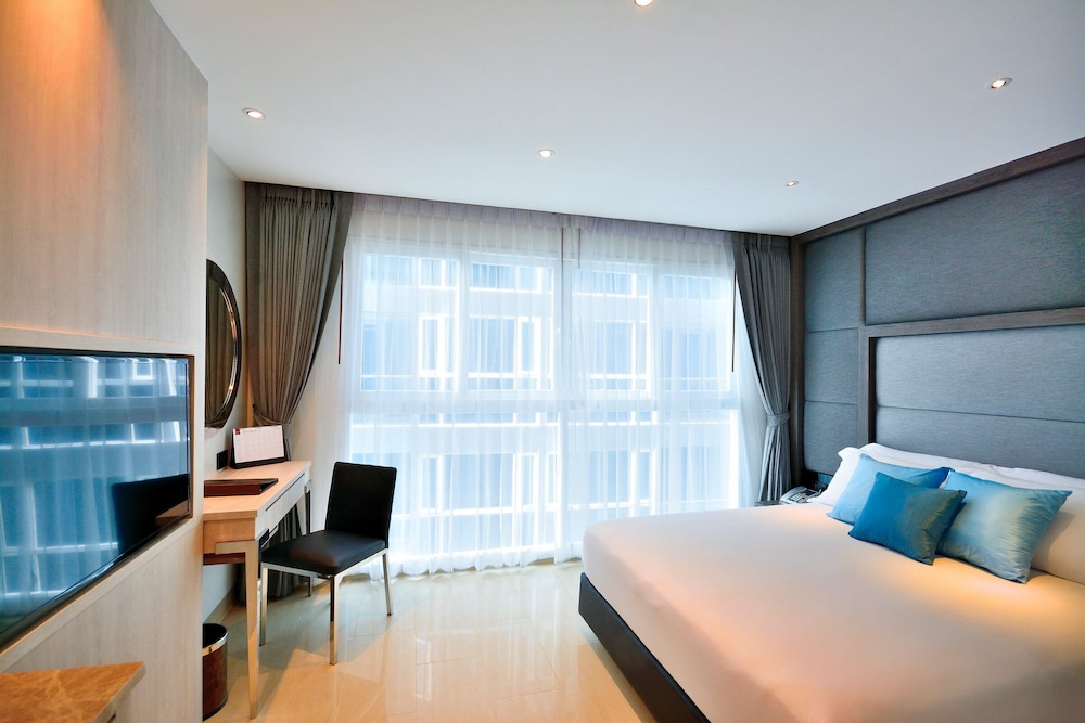 Superior Room, 1 Queen Bed photo 3